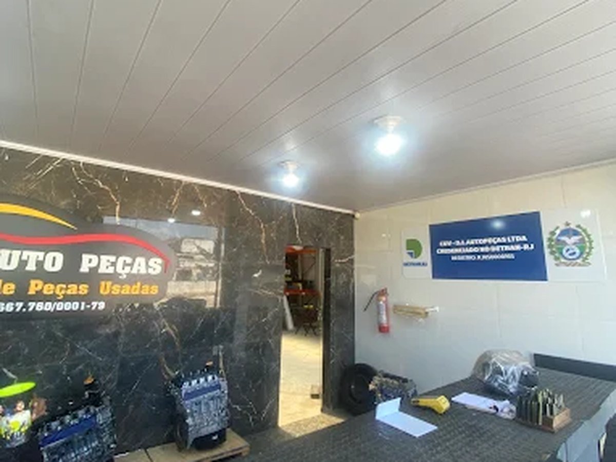 Área interna e estrutura da L.D Auto Peças
